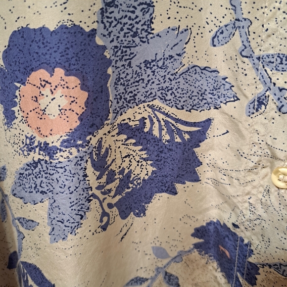 Vintage 100% Silk Rare Find - Picture 8 of 11